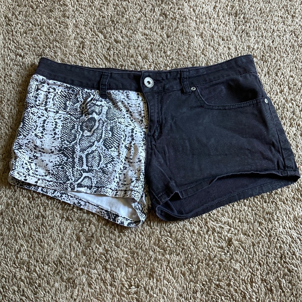 Lovesick Shorts